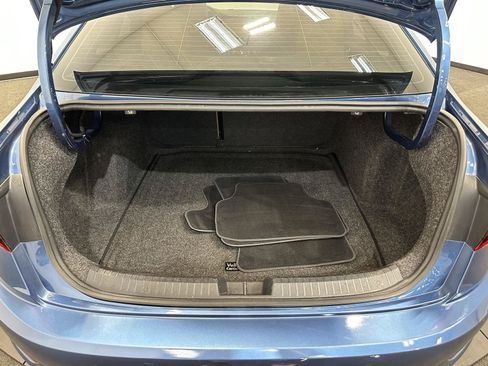 Used 2019 Volkswagen Jetta SEL FWD image 28