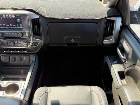 Used 2018 Chevrolet Silverado 1500 LT w/ All Star Edition AWD/4WD image 10