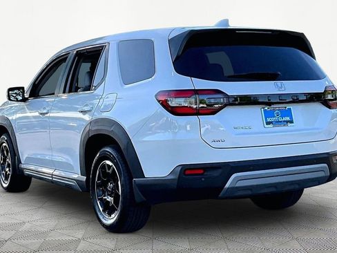 Certified 2025 Honda Pilot EX-L image 4