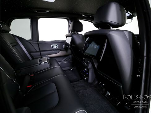 Certified 2025 Rolls-Royce Cullinan AWD/4WD image 29