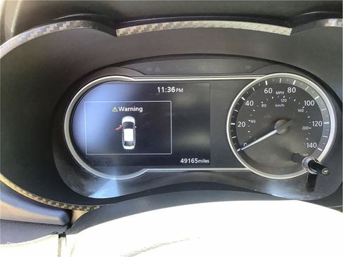 Used 2024 Nissan Versa SV FWD image 12