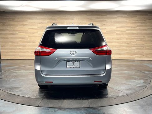Used 2019 Toyota Sienna LE FWD image 23