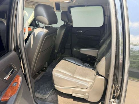 Used 2013 Chevrolet Suburban LTZ AWD/4WD image 10