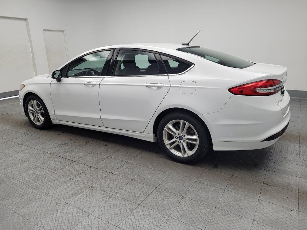 Used 2018 Ford Fusion SE FWD image 3