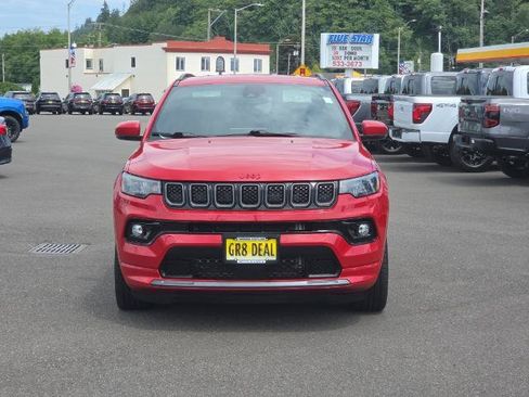 Used 2023 Jeep Compass Limited AWD/4WD image 3