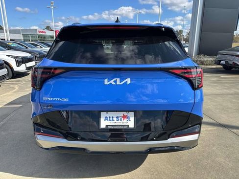 New 2026 Kia Sportage SX FWD image 9