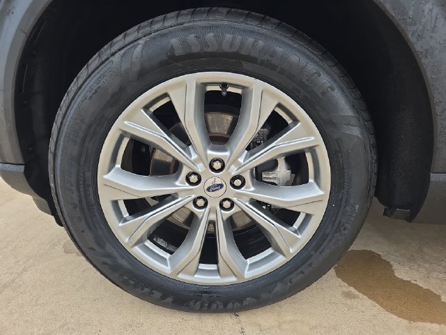 Used 2021 Ford Explorer XLT w/ Equipment Group 202A AWD/4WD image 34