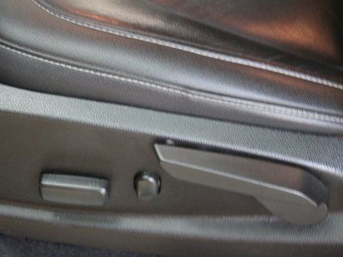 Used 2020 Chevrolet Colorado ZR2 w/ ZR2 Dusk Special Edition image 15