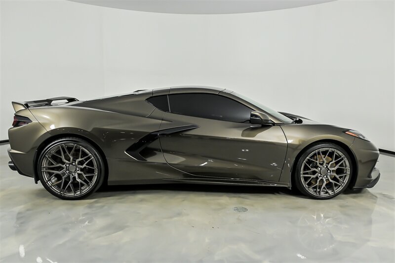Used 2021 Chevrolet Corvette Stingray Preferred Cpe w/ Z51 Performance Package RWD image 10