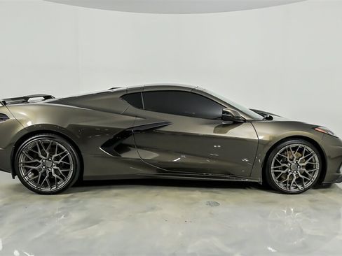 Used 2021 Chevrolet Corvette Stingray Preferred Cpe w/ Z51 Performance Package RWD image 10