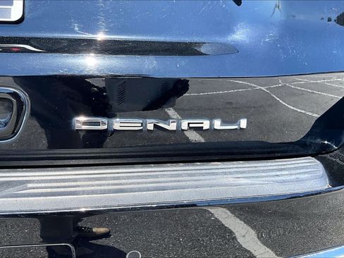 Used 2021 GMC Yukon Denali AWD/4WD image 31