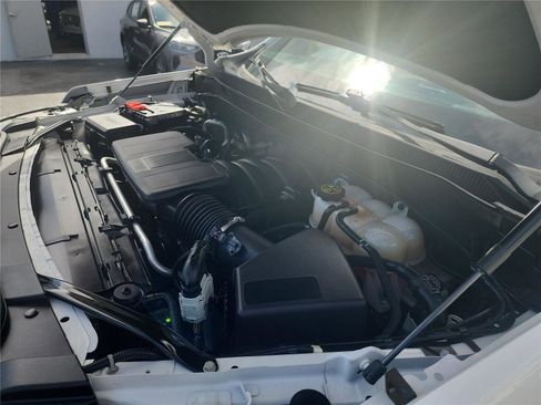 Used 2023 Chevrolet Suburban Z71 w/ Z71 Off-Road Package image 15