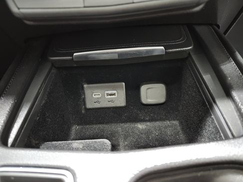 Used 2019 Cadillac XT4 Premium Luxury AWD/4WD image 10