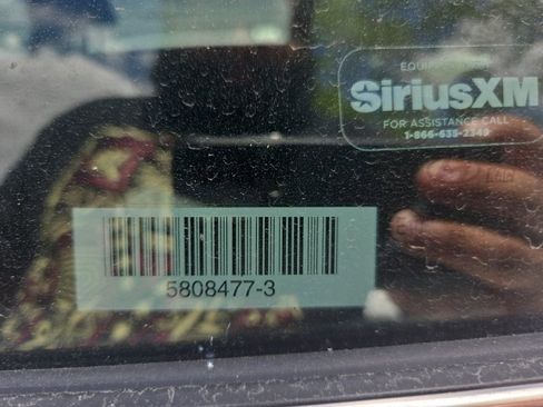 Used 2025 Hyundai Elantra SEL image 8