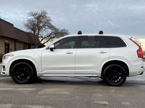 Used 2017 Volvo XC90 T8 R-Design w/ Vision Package image 2