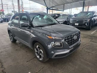 Used 2025 Hyundai Venue SEL FWD video 2