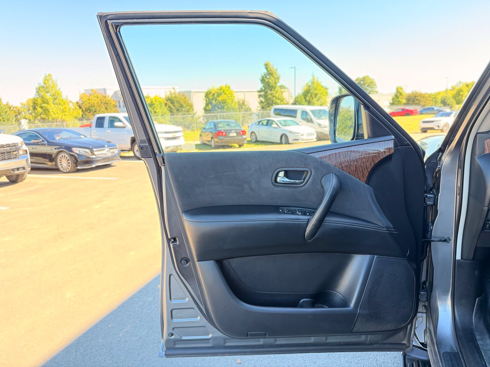 Used 2019 Nissan Armada SV w/ Driver Package RWD image 18