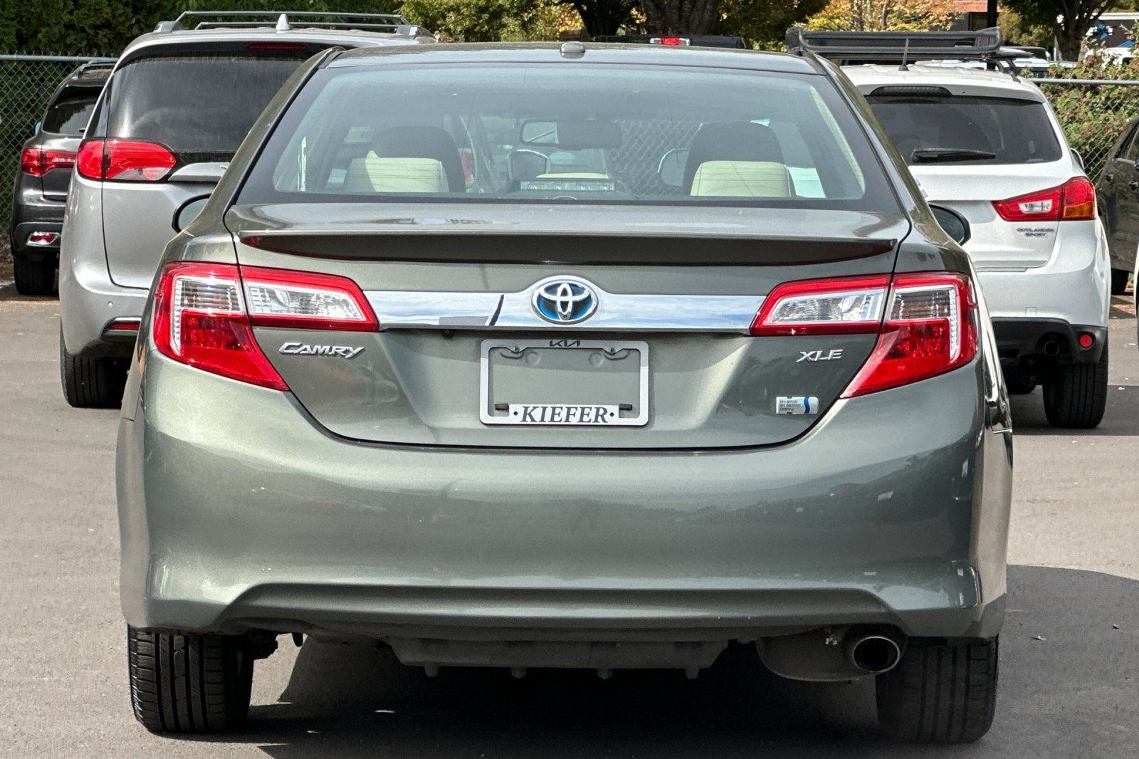 Used 2012 Toyota Camry XLE w/ Convenience Pkg FWD image 5
