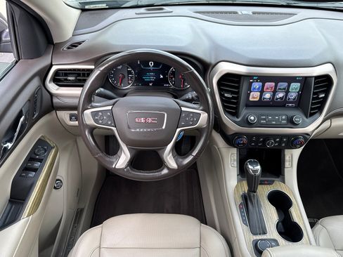 Certified 2019 GMC Acadia Denali w/ Technology Package FWD image 22