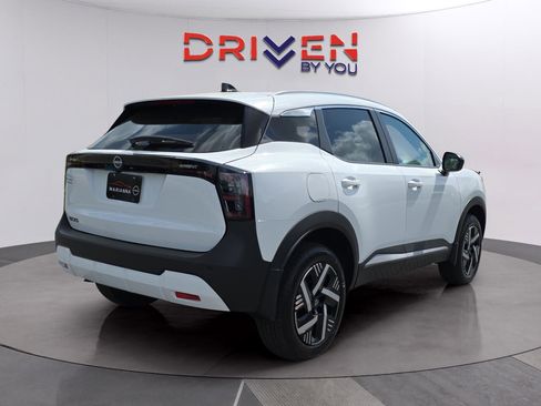 New 2026 Nissan Kicks SV w/ SV Premium Package FWD image 5