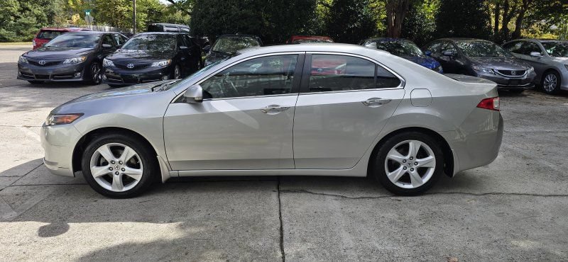 Used 2010 Acura TSX Sedan FWD image 2
