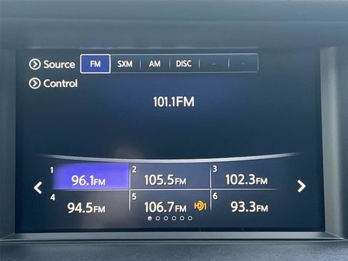 Used 2018 INFINITI QX30 Premium w/ Cargo Package image 16