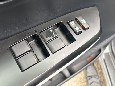 Used 2019 Toyota Tundra SR5 w/ TRD Off Road Package image 20