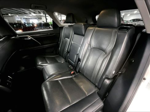 Used 2018 Lexus RX 350L FWD w/ Accessory Package image 19