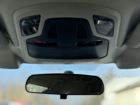 Used 2020 Subaru Outback Premium image 21