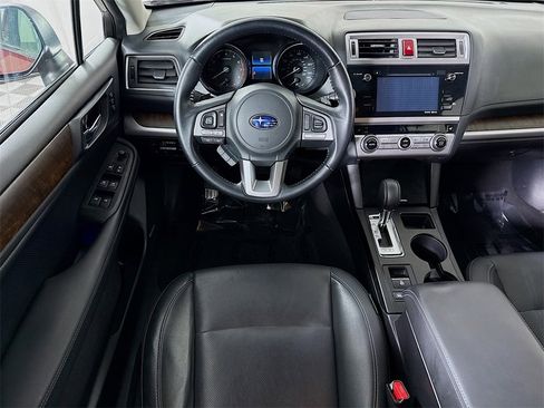 Used 2016 Subaru Outback 2.5i Limited w/ Popular Package #4 image 3