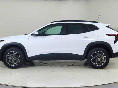 New 2026 Chevrolet Trax LT image 4