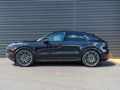 New 2026 Porsche Cayenne Coupe AWD/4WD image 2