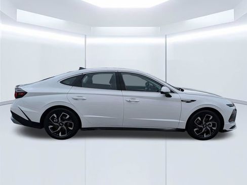 Used 2024 Hyundai Sonata SEL AWD/4WD image 3