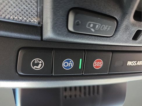 Used 2024 GMC Sierra 1500 AT4 w/ Technology Package AWD/4WD image 20