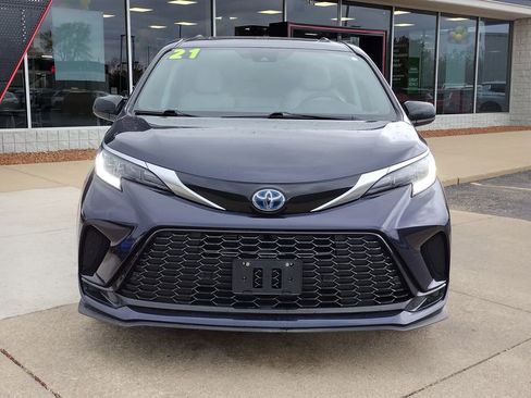 Used 2021 Toyota Sienna XSE AWD/4WD image 14