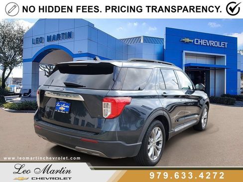 Used 2022 Ford Explorer XLT w/ Equipment Group 202A RWD image 4