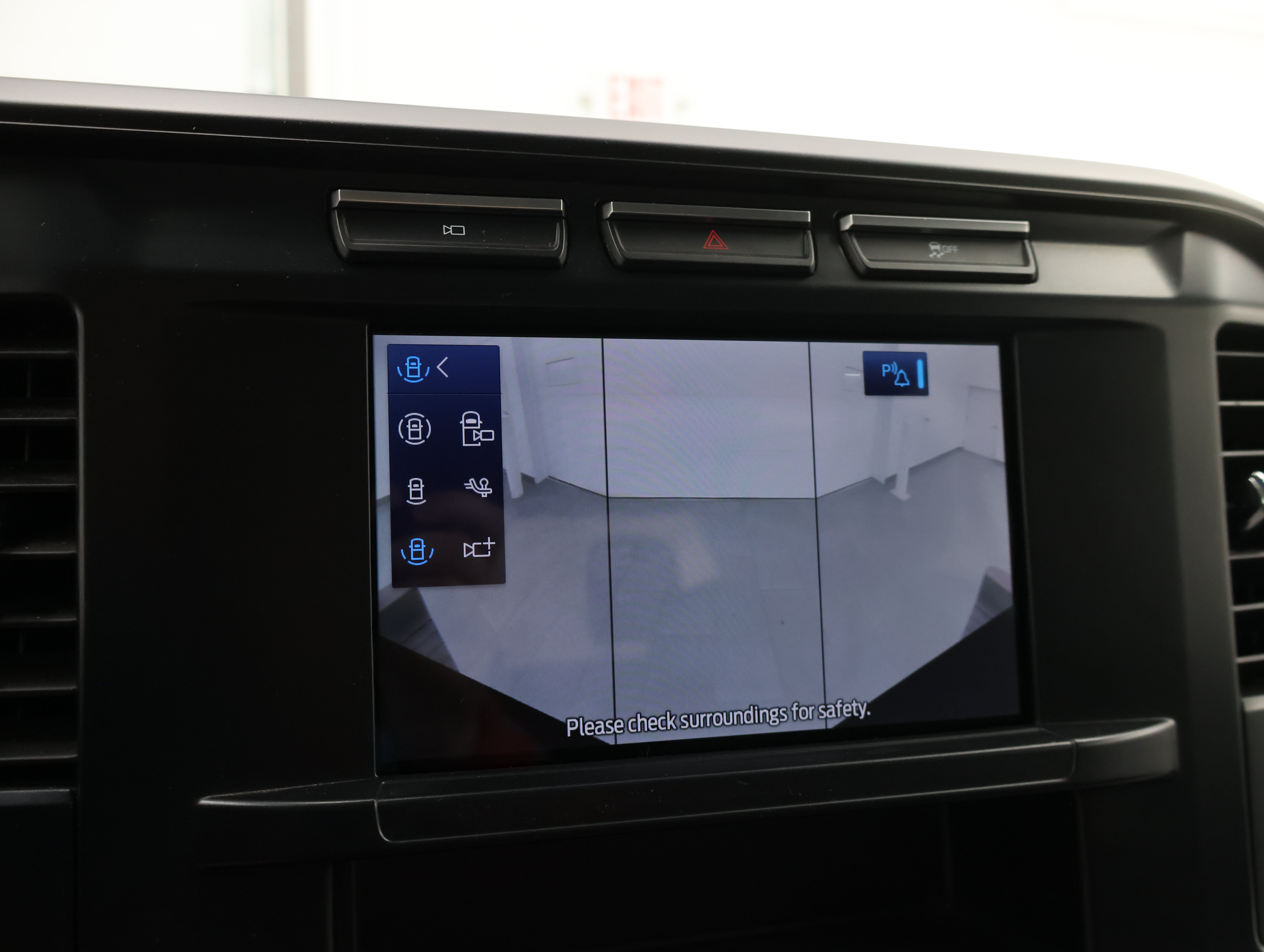 Used 2024 Ford F250 4x4 Crew Cab Super Duty image 18