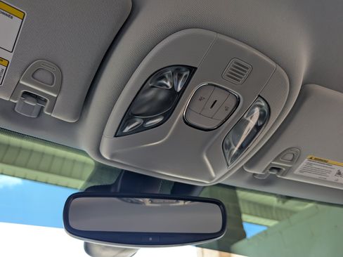 Used 2021 Jeep Compass Limited FWD image 30