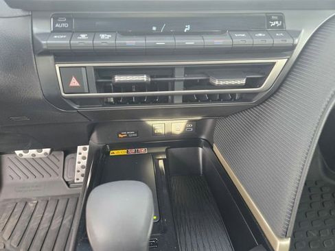 Certified 2025 Toyota Camry SE image 17