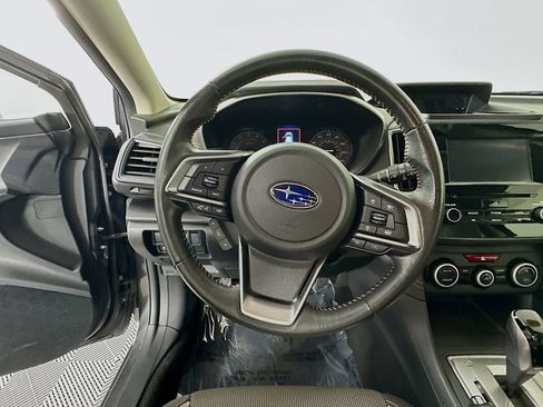 Used 2021 Subaru Crosstrek 2.0i Premium AWD/4WD image 16