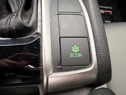 Used 2018 Honda Civic EX image 22