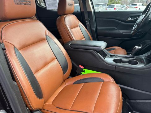 Used 2019 GMC Acadia SLT image 31