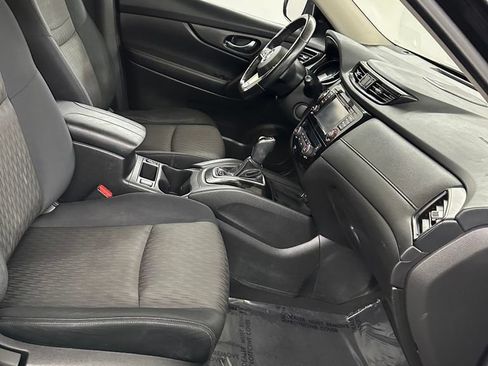 Used 2017 Nissan Rogue SV w/ Sun & Sound Touring Package AWD/4WD image 35