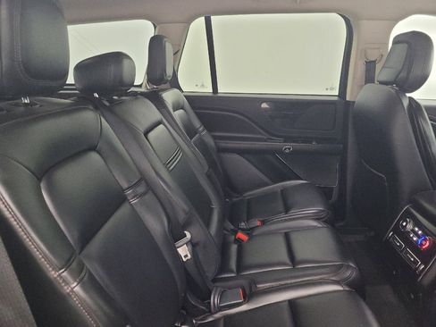 Used 2020 Lincoln Aviator AWD image 19