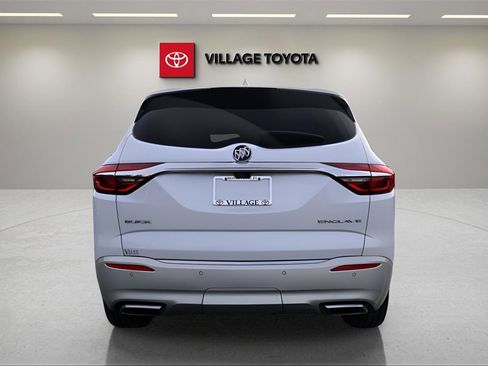 Used 2018 Buick Enclave Avenir w/ Avenir Technology Package image 4