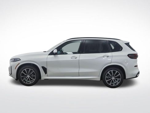 Used 2026 BMW X5 xDrive40i w/ M Sport Package AWD/4WD image 2