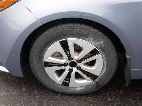 Certified 2022 Toyota Corolla LE FWD image 8