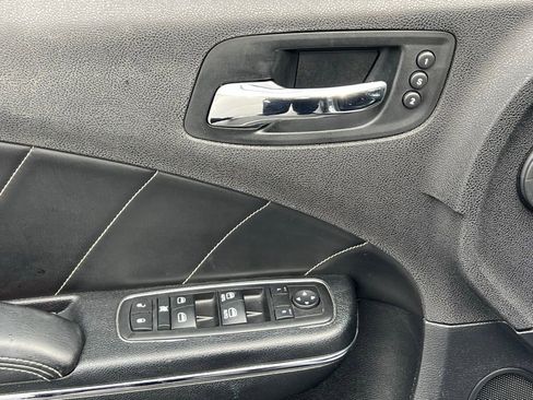 Used 2014 Dodge Charger R/T image 25
