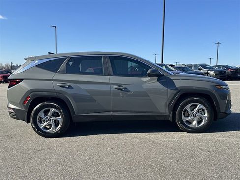 Certified 2024 Hyundai Tucson SE image 28