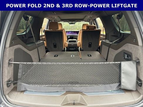 Used 2025 Cadillac Escalade ESV Premium Luxury w/ Touring Package image 21